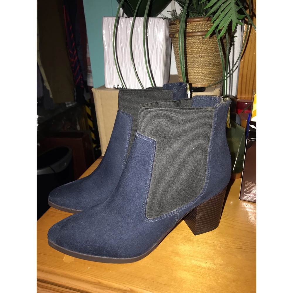 NAVY BLUE ANKLE BOOTS